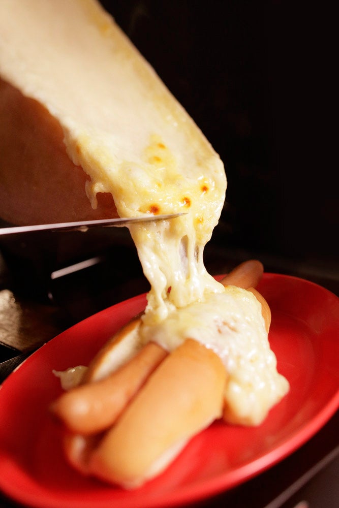 ラクレットチーズがとろ～り／画像提供：株式会社トリコロール