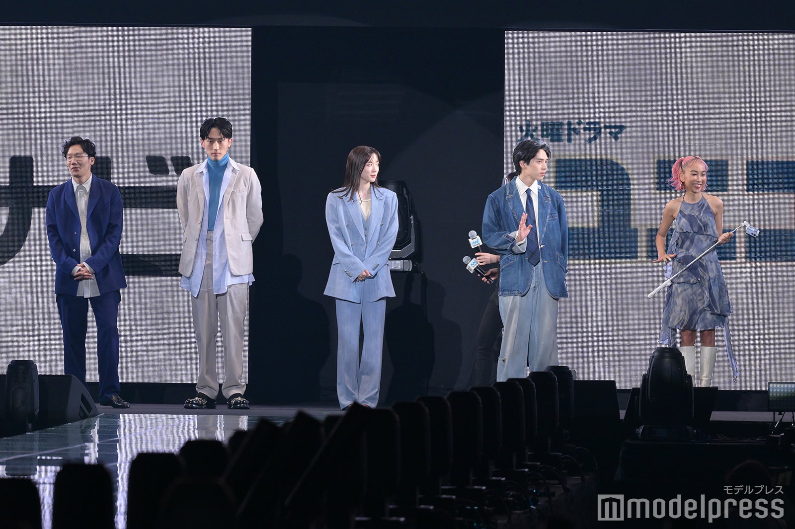 「ユニコーンに乗って」コラボステージの様子（C）モデルプレス