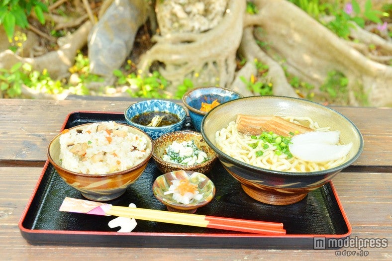 そばセット（中）￥1，080