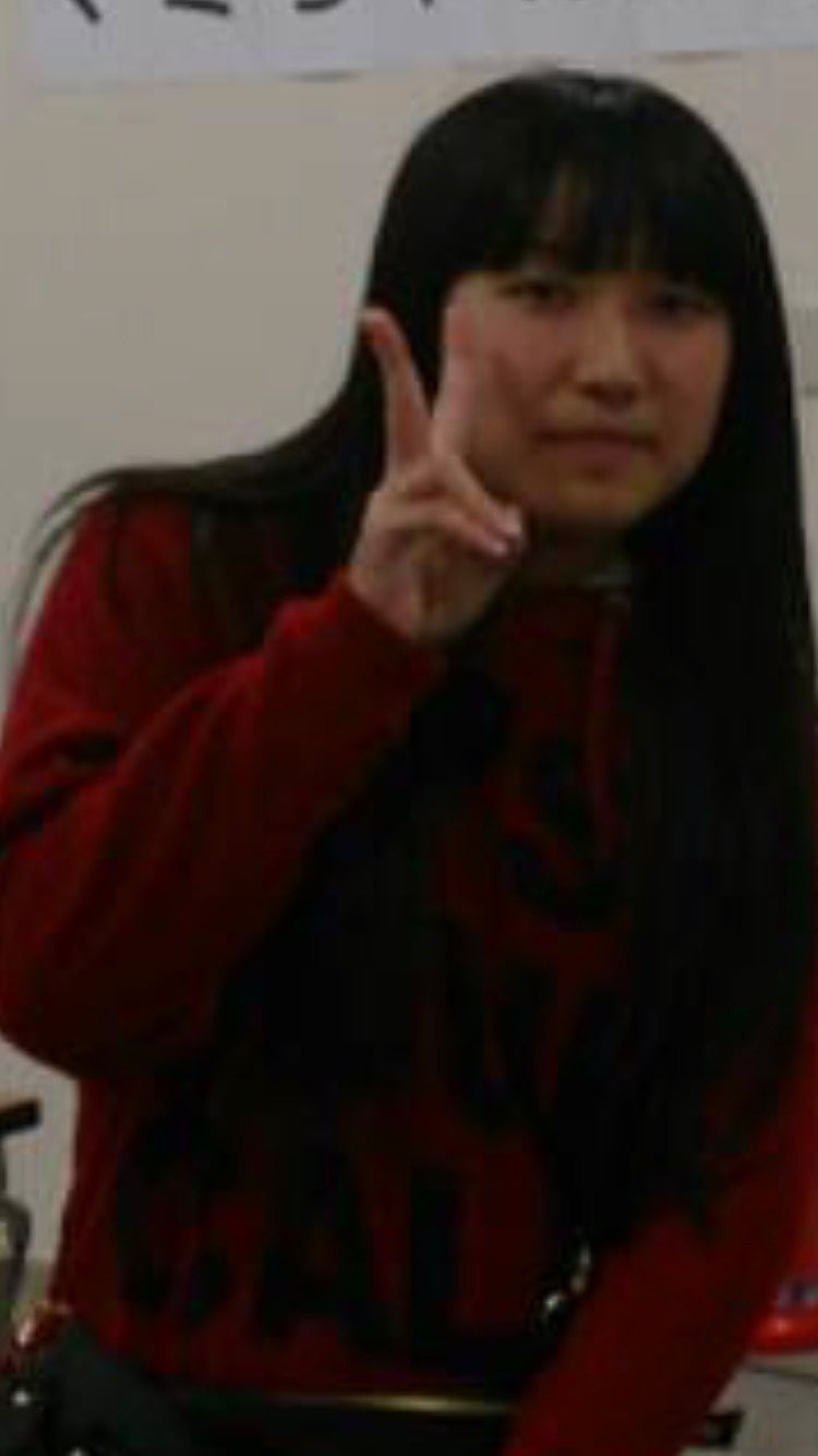 劇的イメチェン前のもくる（提供写真）