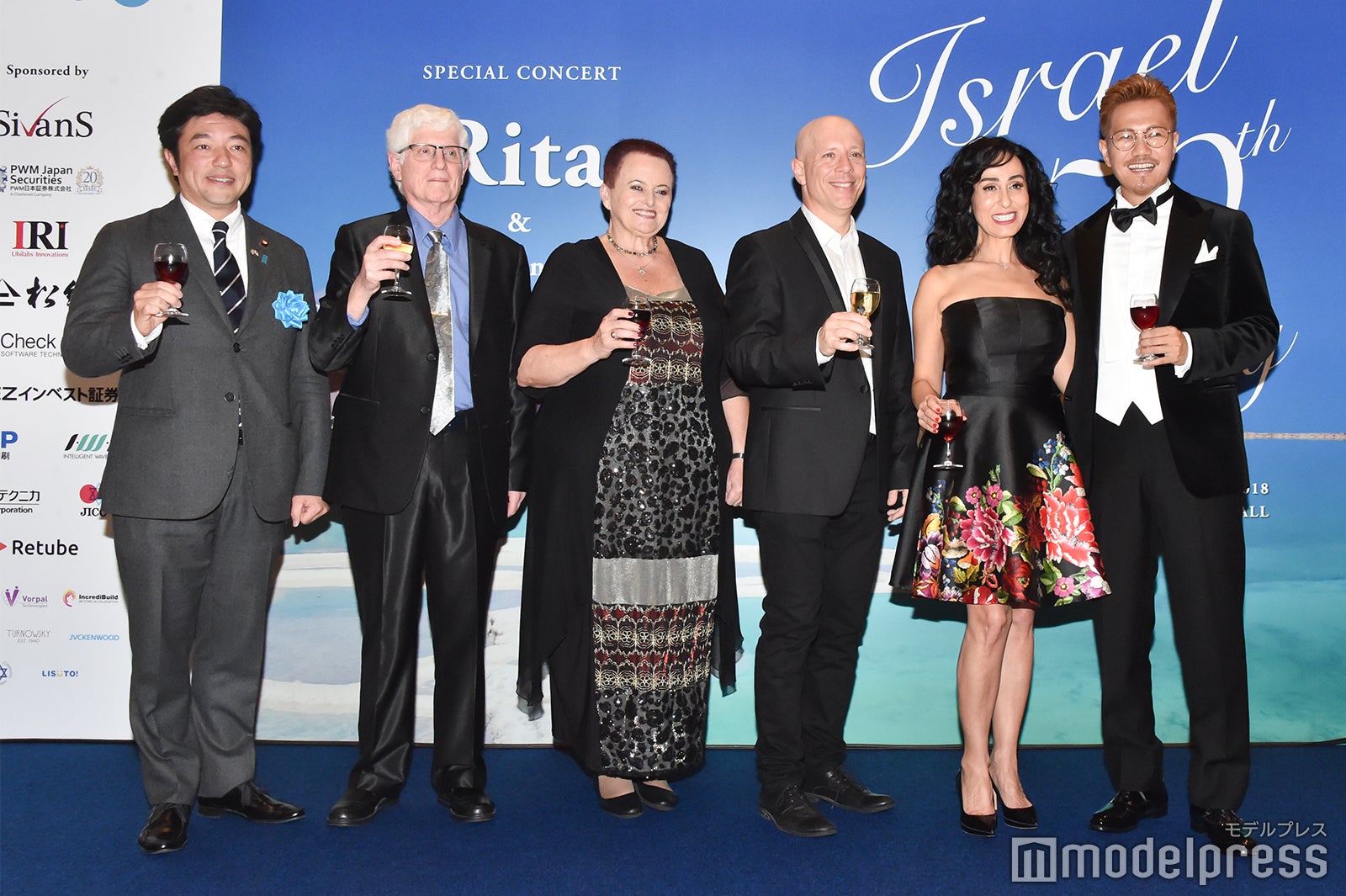 EXILE ATSUSHI（左）（C）モデルプレス