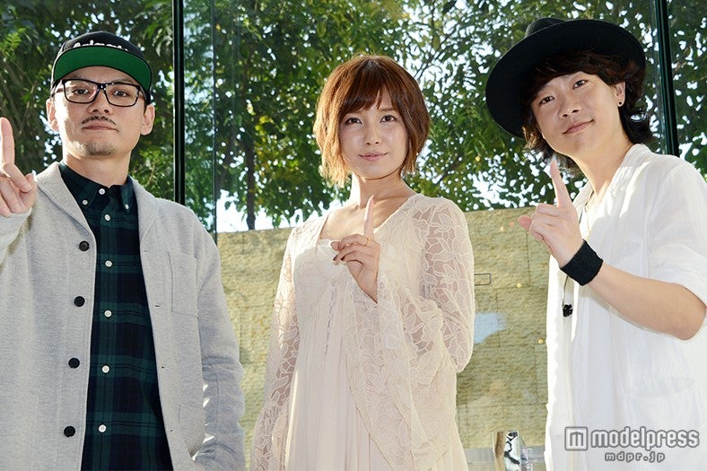 （左から）SPICY CHOCOLATEのKATSUYUKI a.k.a. DJ CONTROLER、宇野実彩子、ハジ→