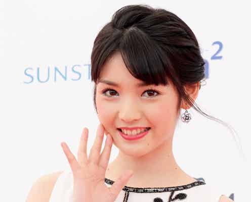 モー娘。道重さゆみ、大人の魅力開花 シックなロングワンピで登場