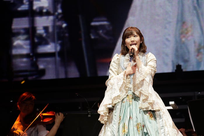 「渡辺麻友卒業コンサート~みんなの夢が叶いますように~」(C)AKS