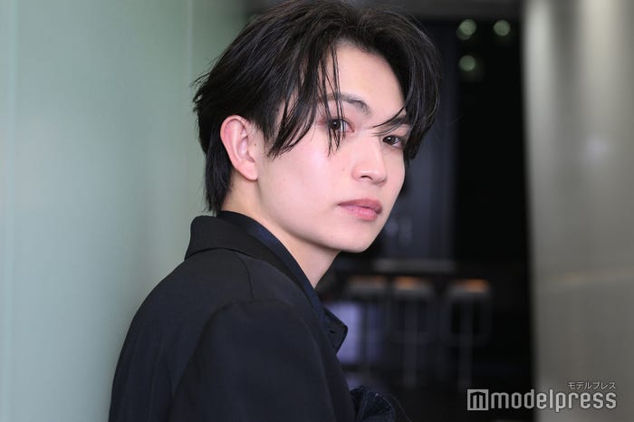 綱啓永(C)モデルプレス