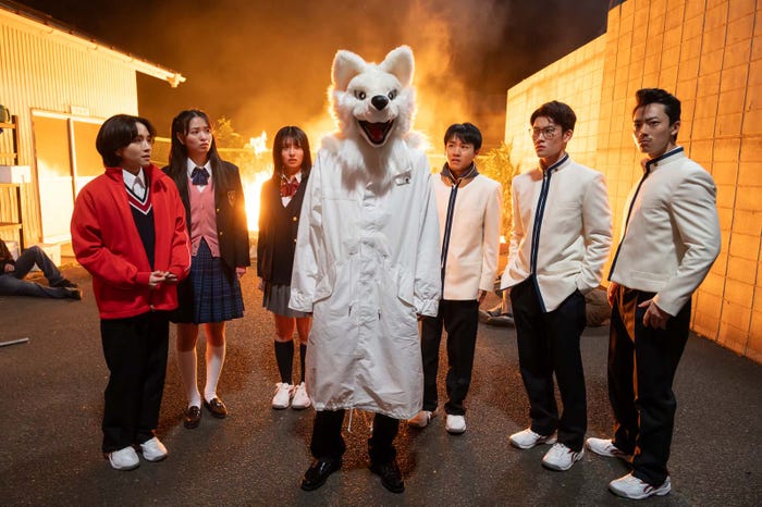 (左から)板垣李光人、横田真悠、吉川愛、泉澤祐希、山時聡真、井上祐貴「マルス-ゼロの革命-」第1話より(C)テレビ朝日