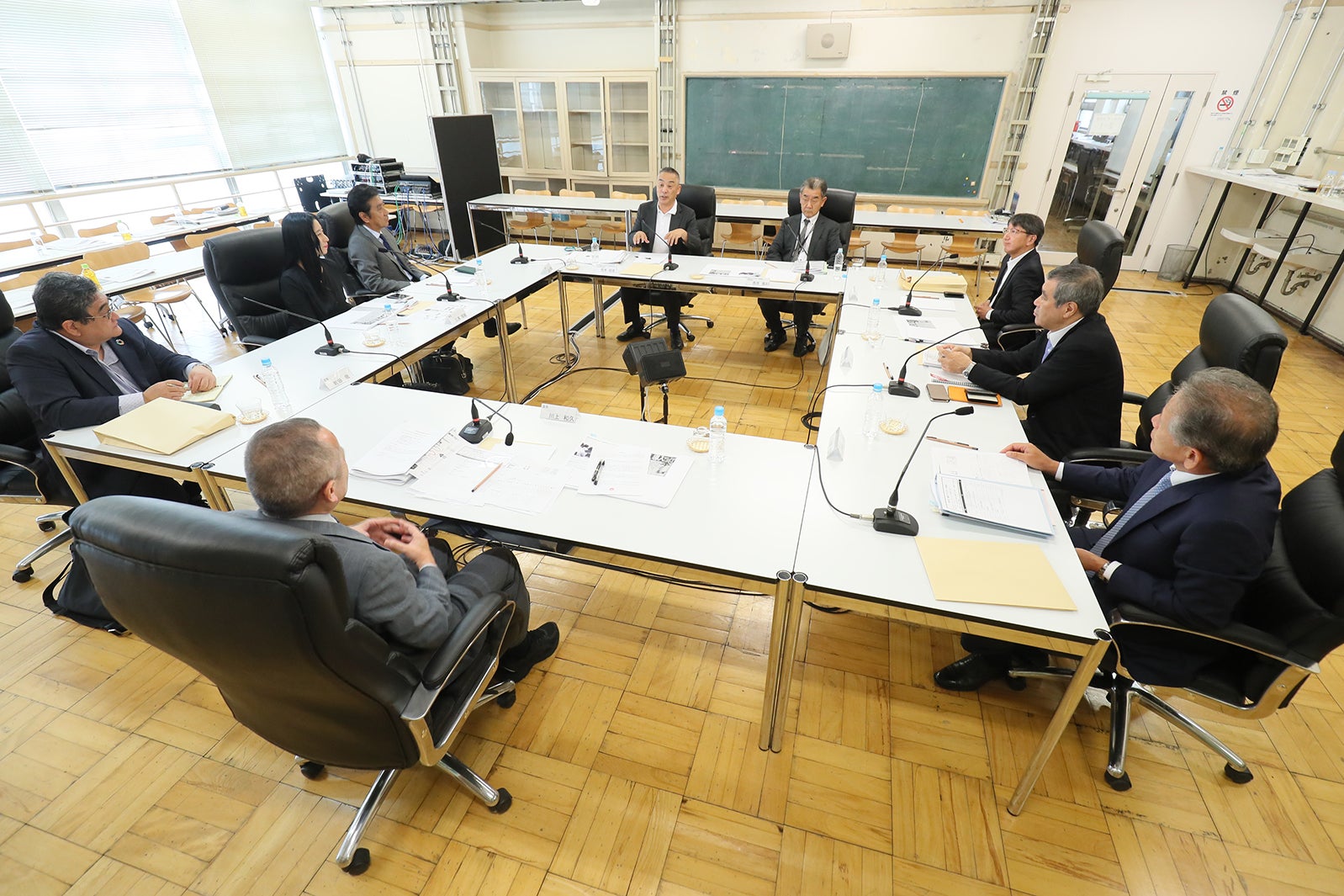 「第2回経営アドバイザリー委員会」の様子（提供写真）