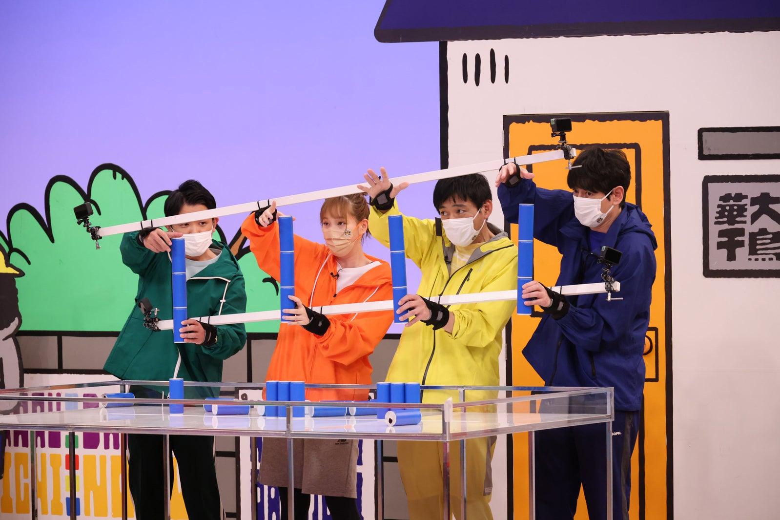 （左から）ノブ、本田翼、博多華丸、博多大吉（C）カンテレ