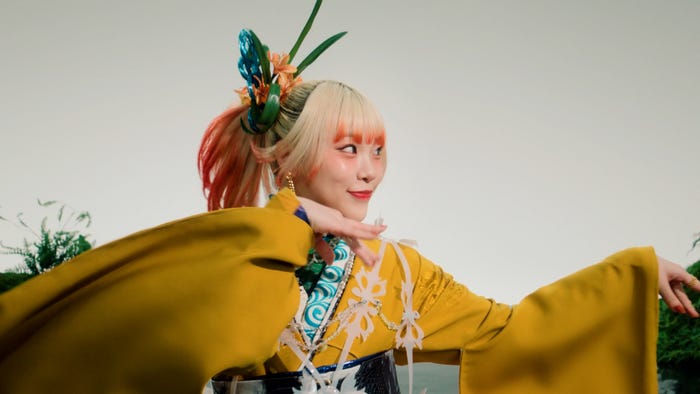 MAHINA/いち髪 新CM「香りだけ残して、前へ。」篇(提供写真)