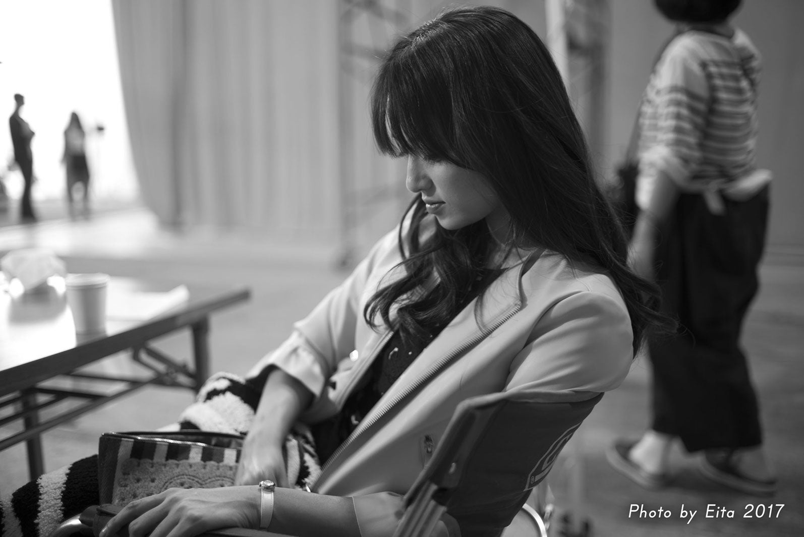 深田恭子の“寝顔”を隠し撮り？瑛太が激写した現場裏を放出「ハロー張りネズミ」＜オフショット連載その3＞