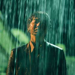 モデルプレス - 桜田通、ずぶ濡れ・泥まみれの過酷撮影 主演映画「ラ」劇中バンドで作詞・生演奏も