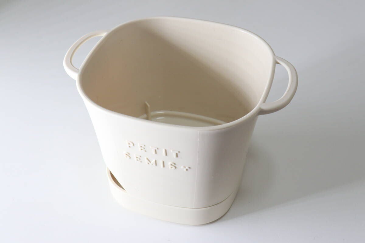 ダイソーのバスケットポット3号