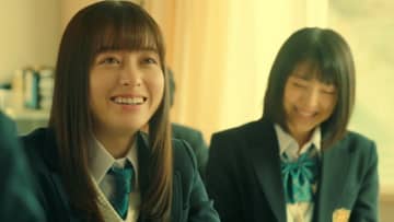 橋本環奈 浜辺美波 かわいい 女子高生 教師 2ショット披露 共演cmカット公開 モデルプレス