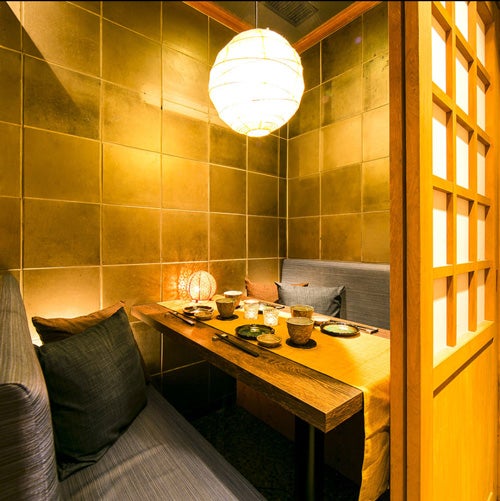 宝山邸 八重洲店店内