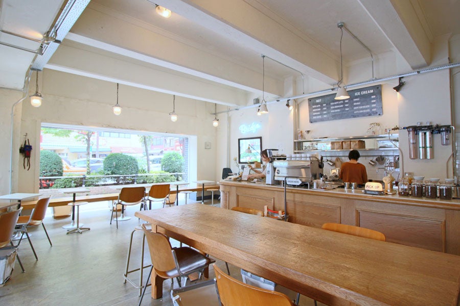 Bridge COFFEE & ICECREAM内観