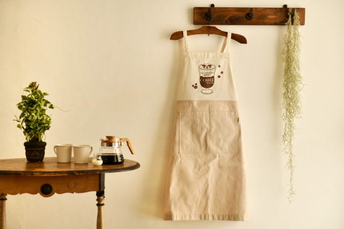 エプロン7,900円(C)Disney