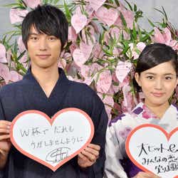 モデルプレス - 川口春奈&福士蒼汰、浴衣姿でハート型の短冊に願い