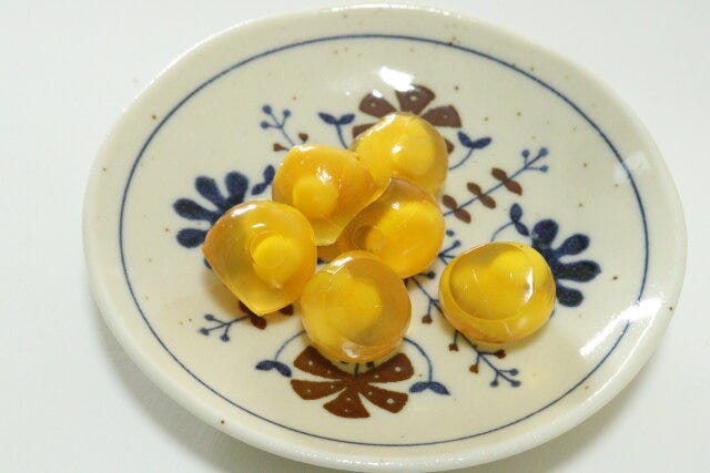 ダイソー　かくれんぼひよこグミ　ダイソー　　マンゴー