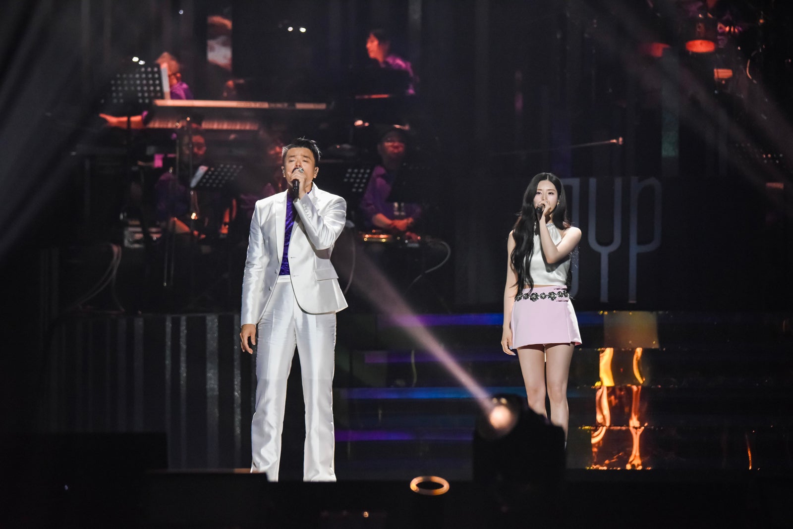 J.Y. Park、PARK JI WON（パク・ジウォン）「Weverse Con」16日公演（C）2024 Weverse Con Festival