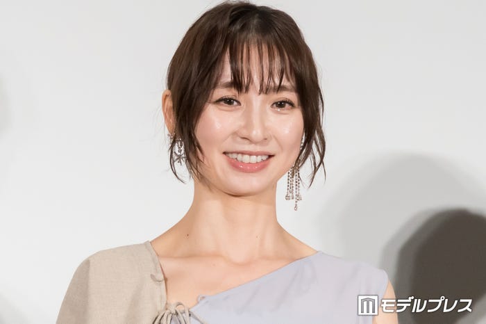 篠田麻里子(C)モデルプレス