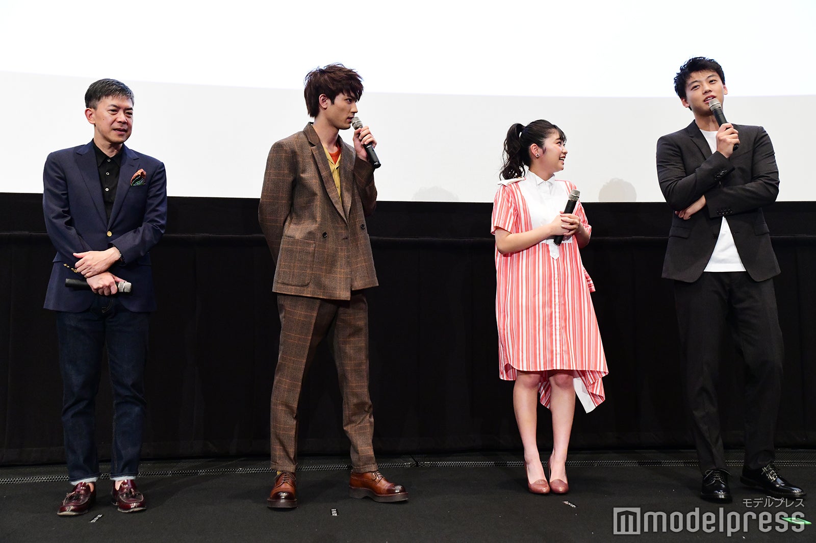（左から）河合勇人監督、板垣瑞生、吉柳咲良、竹内涼真 （C）モデルプレス