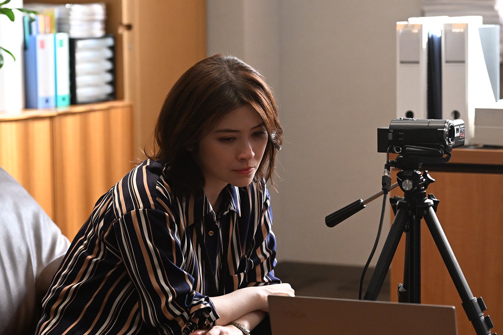 宮澤エマ「罠の戦争」最終話より（C）カンテレ