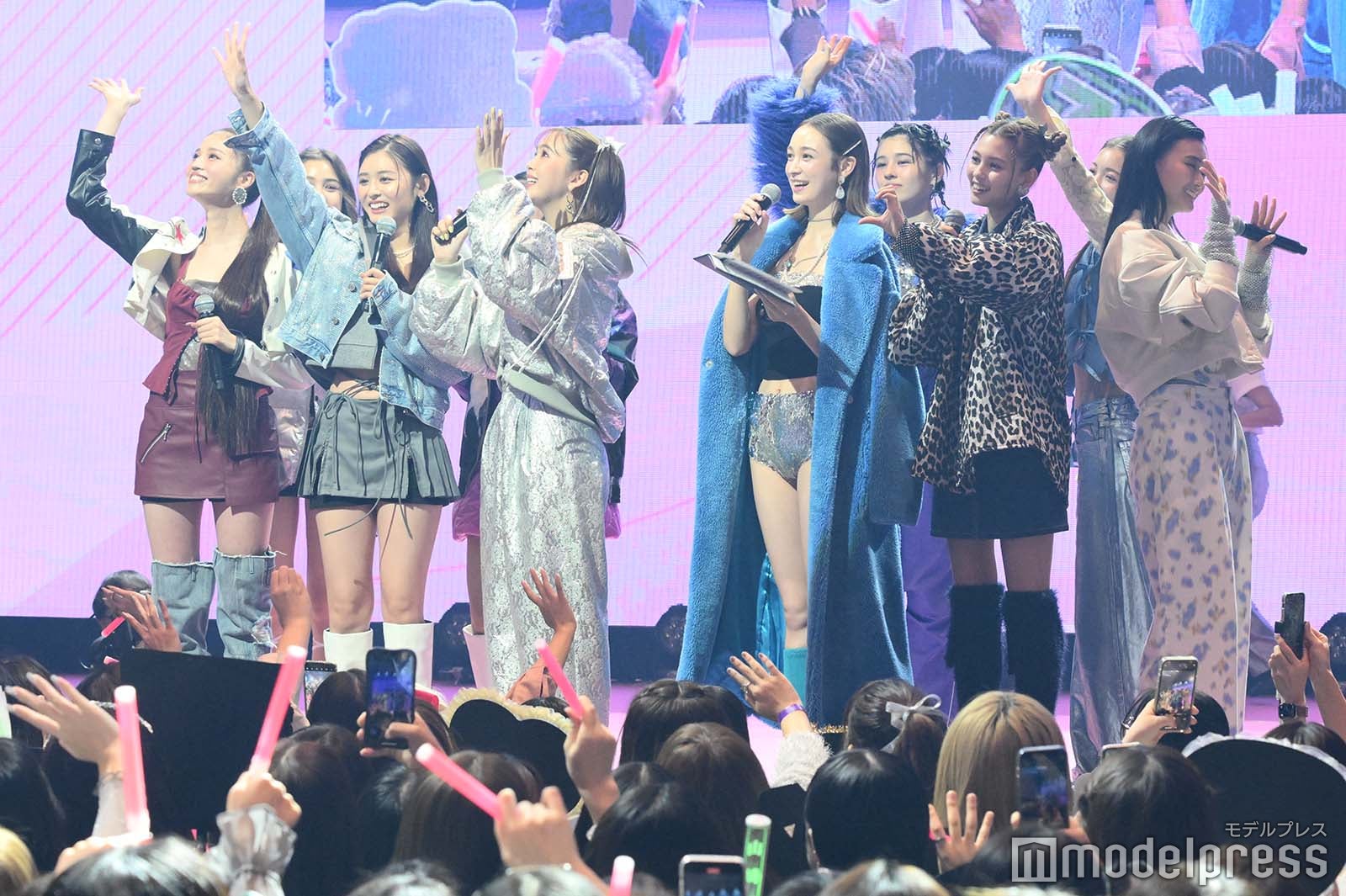 藤田ニコル、藤井サチら（C）モデルプレス