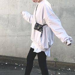 最初に買うならミニバッグorホワイトパンプス!春に向けて手に入れたい小物特集