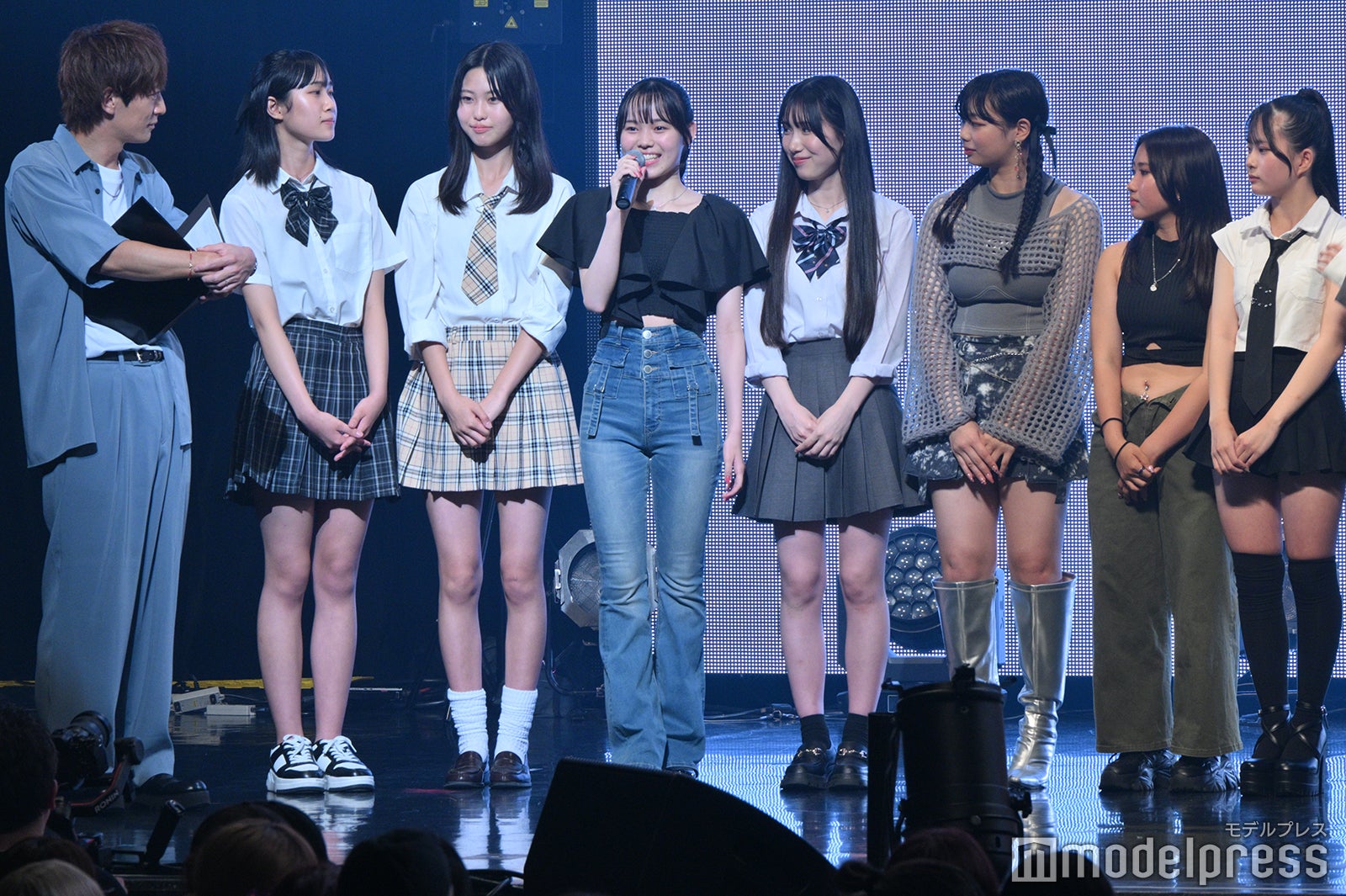 なんばHatchでのステージの様子（C）モデルプレス