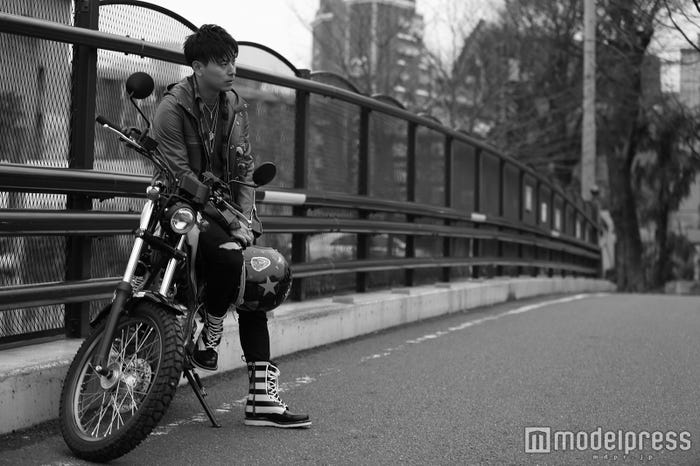 山下健二郎/「月刊EXILE」5月号より(画像提供:LDH)