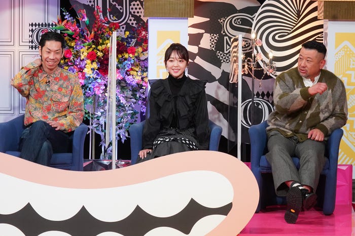 呂布カルマ、峯岸みなみ、ケンドーコバヤシ (C)読売テレビ