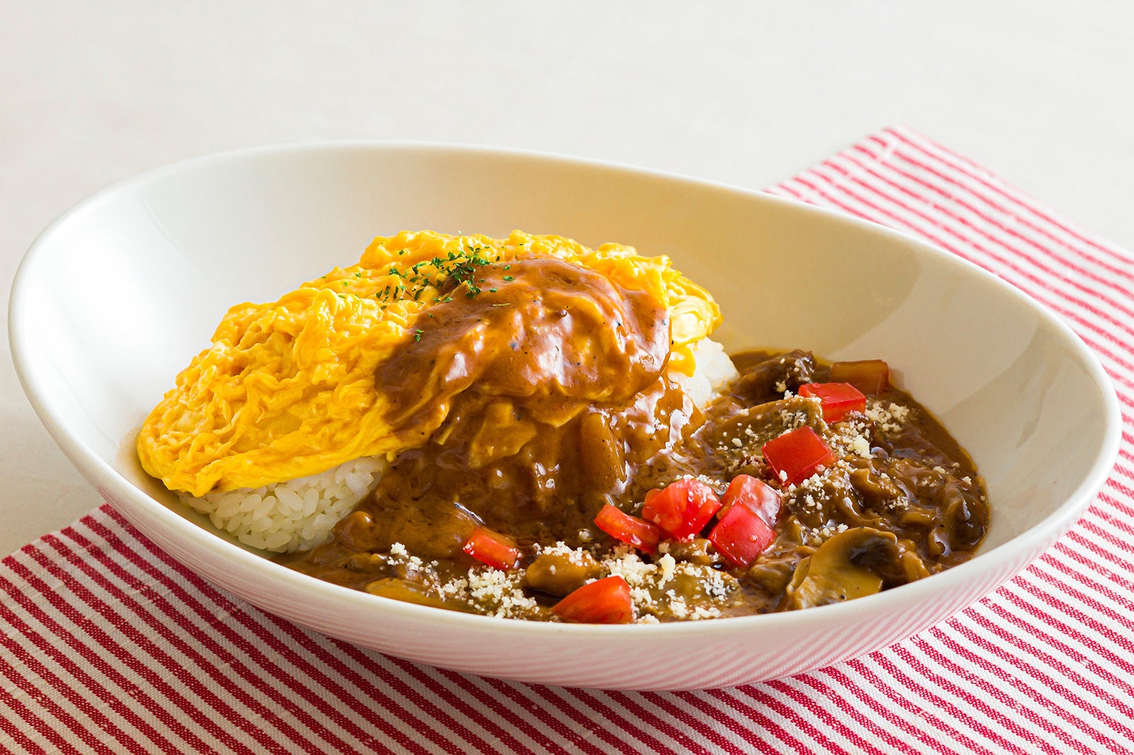 オムビーフストロガノフ／画像提供：Eggs’n Things Japan