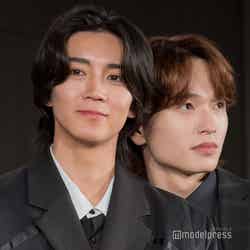 長妻怜央、鈴木曉(C)モデルプレス