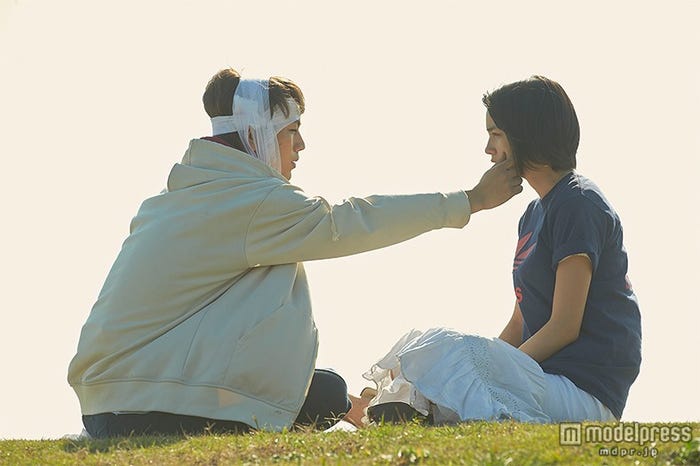 (C)2014「ホットロード製作委員会(C)紡木たく/集英社