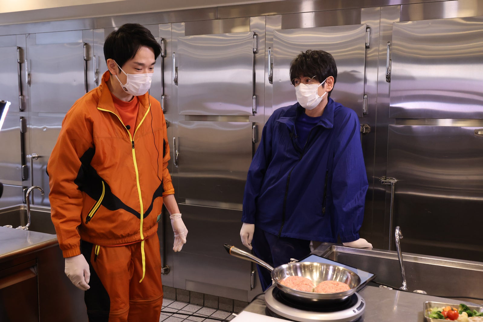 濱家隆一、博多大吉（C）カンテレ