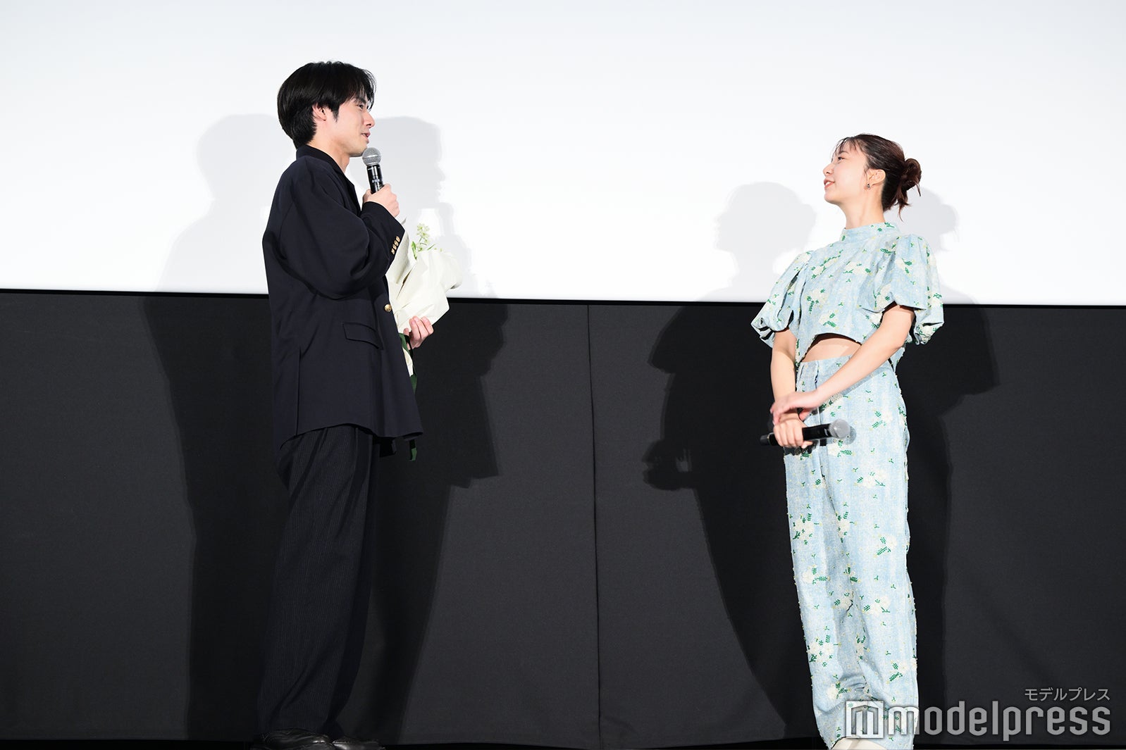 赤楚衛二、上白石萌歌（C）モデルプレス