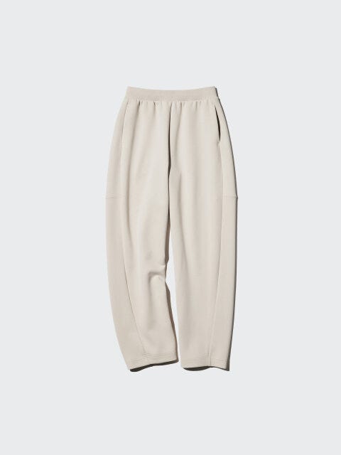 ユニクロ 雨の日 濡れてもOK 全身コーデ 5スタイル EccO イラスト ドライスウェットカーブパンツ