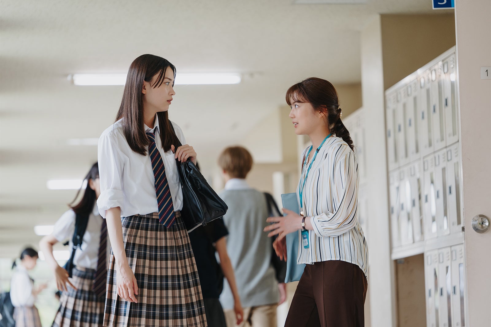 茅島みずき、生田絵梨花「素晴らしき哉、先生！」第4話より（C）ABCテレビ