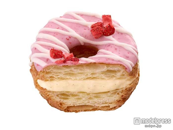 ミスタークロワッサンドーナツ　ストロベリー＆カスタードホイップ