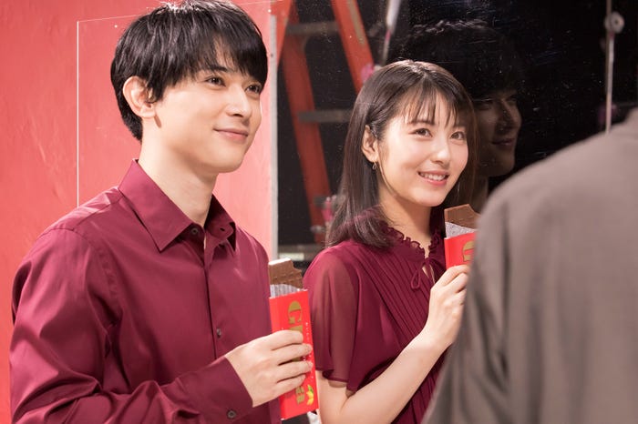 吉沢亮、浜辺美波(提供画像)