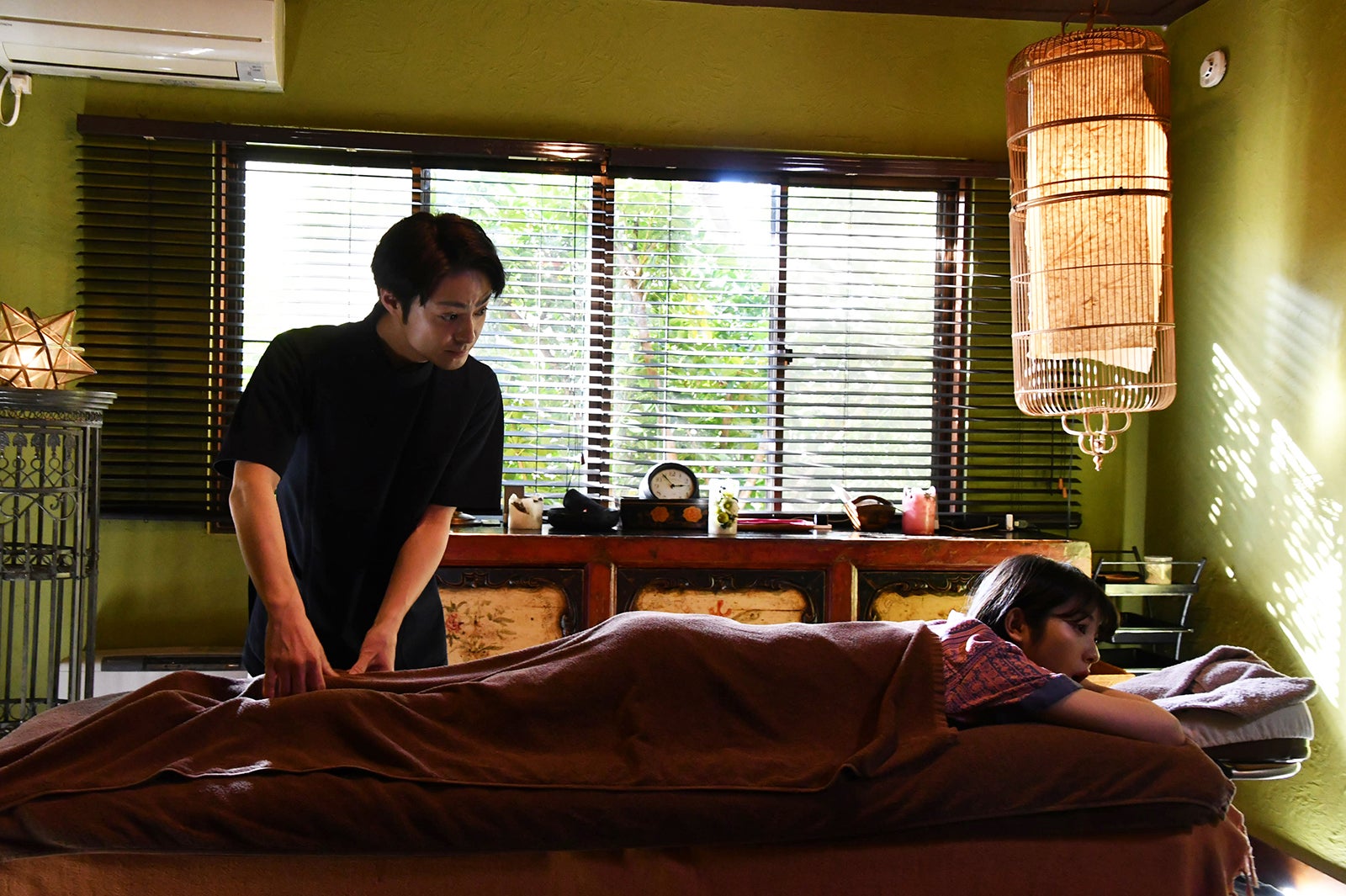 木村了、浜辺美波（C）テレビ朝日