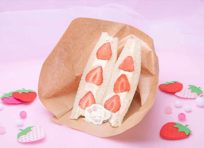 【TAKEOUT】つれてってみゅん‥こぎみゅんのお持ち帰りいちごサンド税込756円(C)2021 SANRIO CO.,LTD.S/F・G