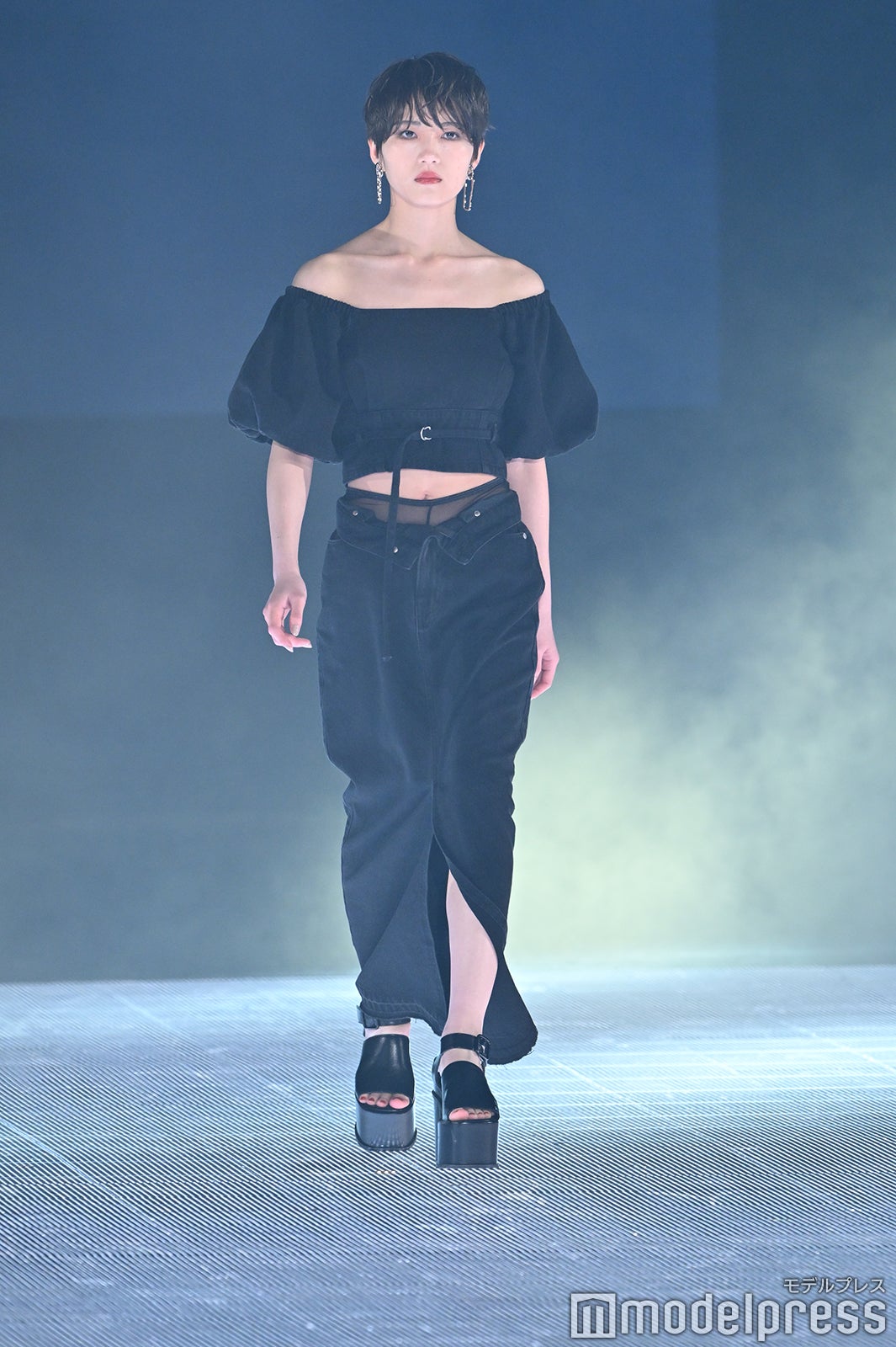 （C）モデルプレス