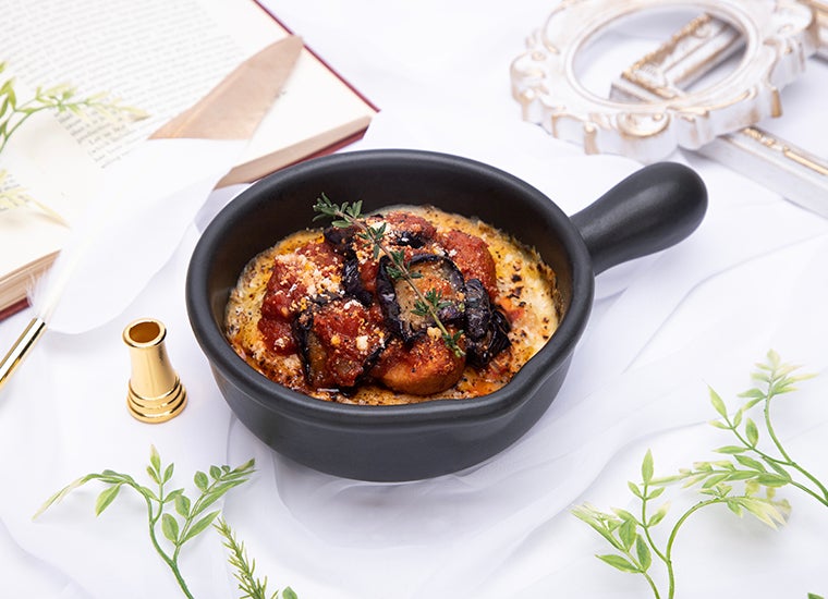 【JACOB】ナスとポテトのトマトソースドリア税込1,870円／提供画像