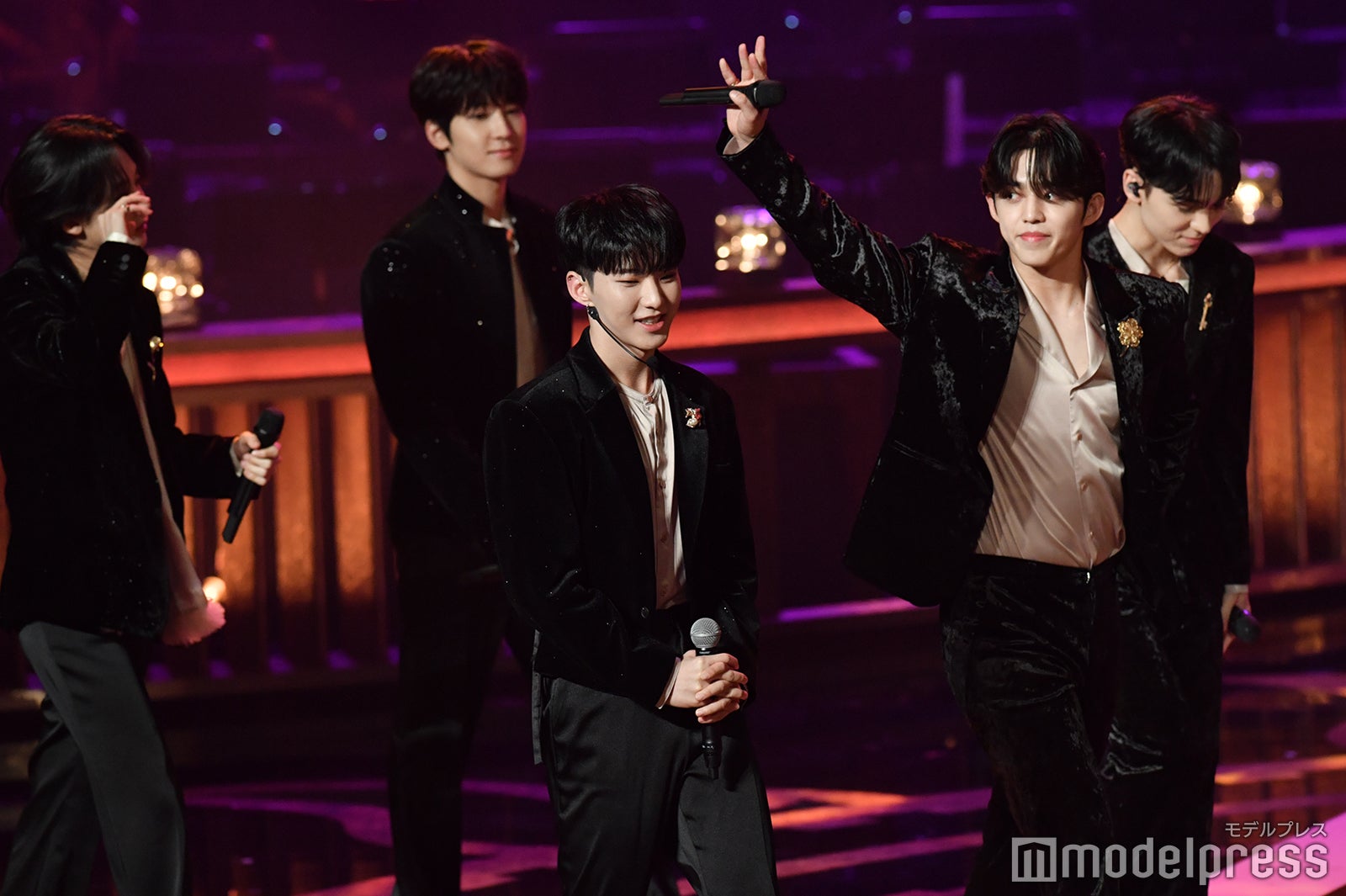 SEVENTEEN（C）モデルプレス