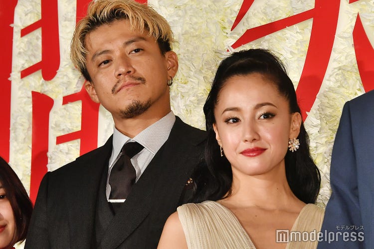 沢尻エリカ 舞台挨拶で思わずネタバレ 小栗旬がフォロー みんな知っているでしょ 人間失格 太宰治と3人の女たち モデルプレス 沢尻エリカ 舞台挨拶で思わずネタバレ 小栗旬がフォロー みんな知っているでしょ 人間失格 太宰治と3人の女たち モデルプレス