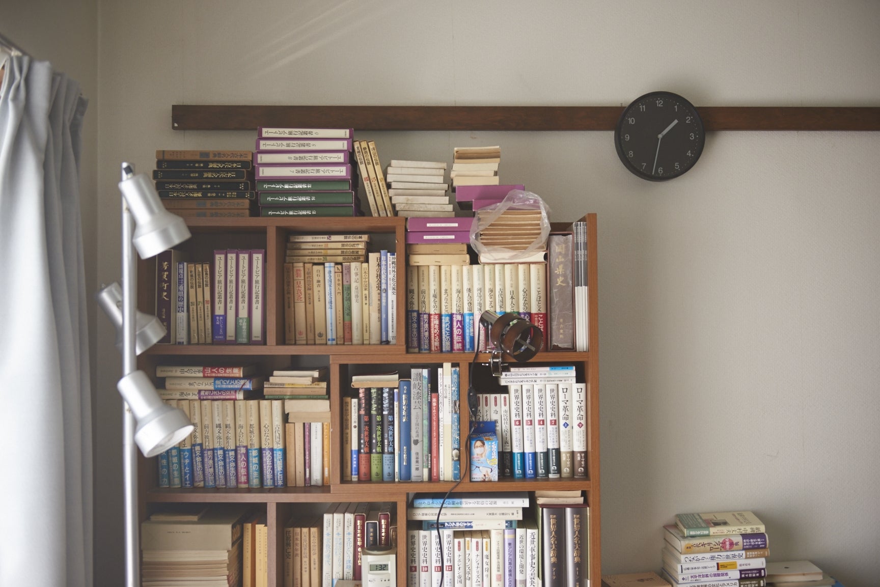 伊藤先生（生田斗真）の部屋（C）河原和音／集英社（C）2017 映画「先生！」製作委員会