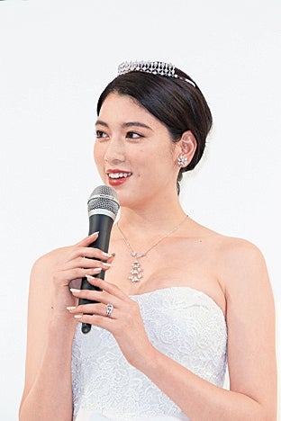 三吉彩花（写真：酒井貴生）