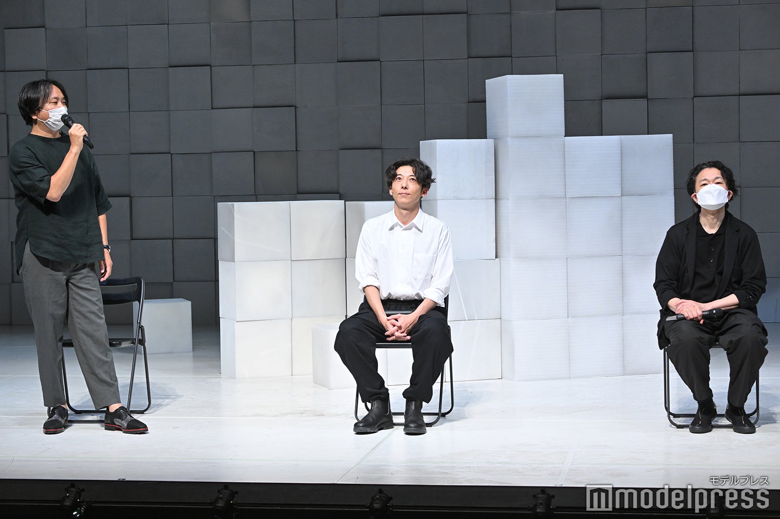 上田岳弘氏、高橋一生、白井晃氏（C）モデルプレス