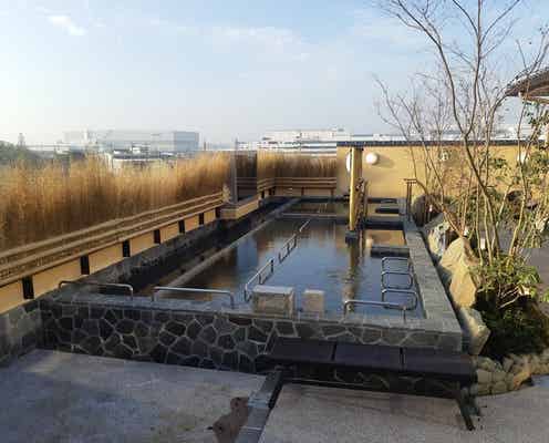 「成田空港温泉空の湯」飛び立つ航空機を眺める露天風呂を完備